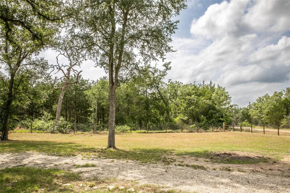 240 Cranberry Road Somerville, TX 77879
