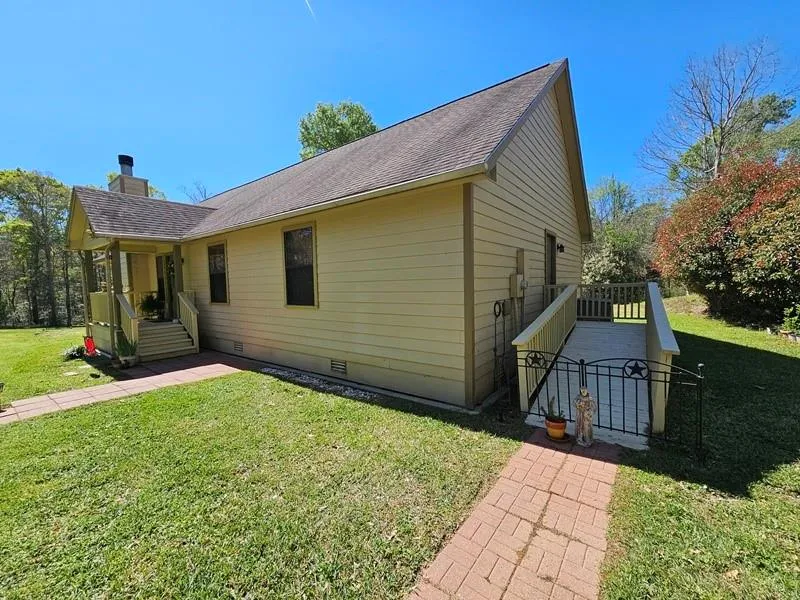 115 Lake Crest Drive Etoile, TX 75944
