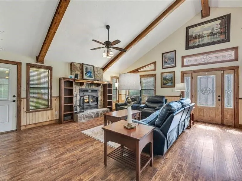115 Lake Crest Drive Etoile, TX 75944