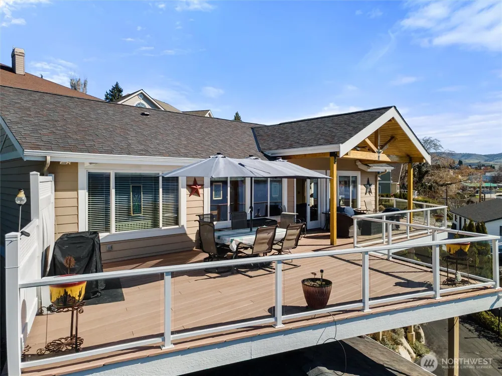 563 Topaz Place Manson, WA 98831