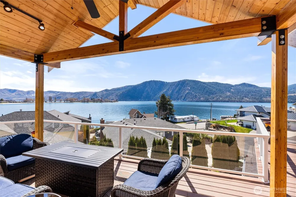 563 Topaz Place Manson, WA 98831