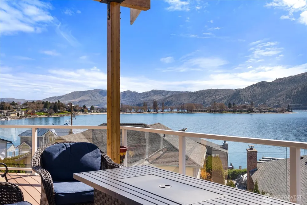 563 Topaz Place Manson, WA 98831