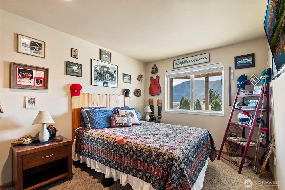 563 Topaz Place Manson, WA 98831