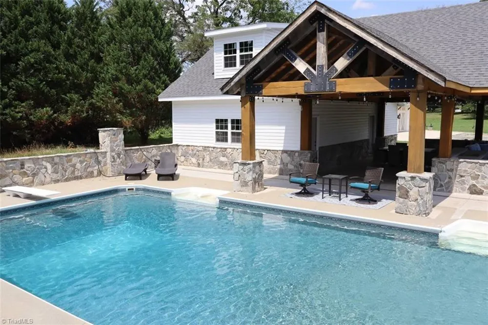 1822 Cherry Lane Haw River, NC 27258