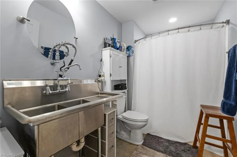 1822 Cherry Lane Haw River, NC 27258