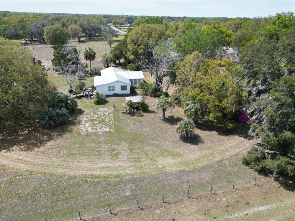3095 COUNTY ROAD 202 Oxford, FL 34484