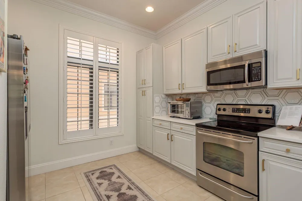 2221 SOHO BAY COURT Tampa, FL 33606