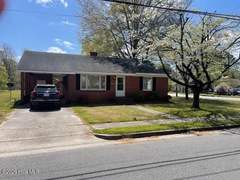 406 W Daniels Street