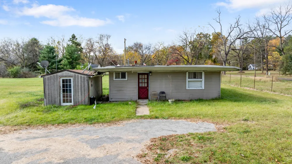 6501 Hawkins Road Jackson, MI 49201