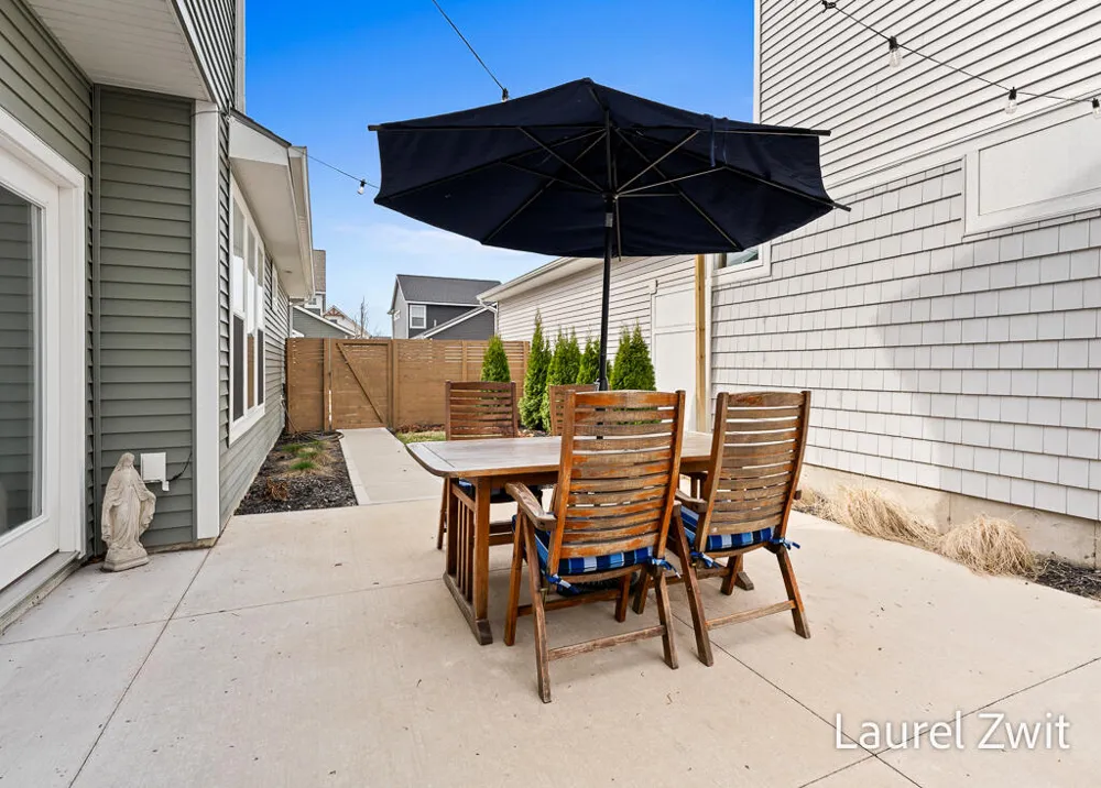 406 W Leland Drive Whitehall City, MI 49461