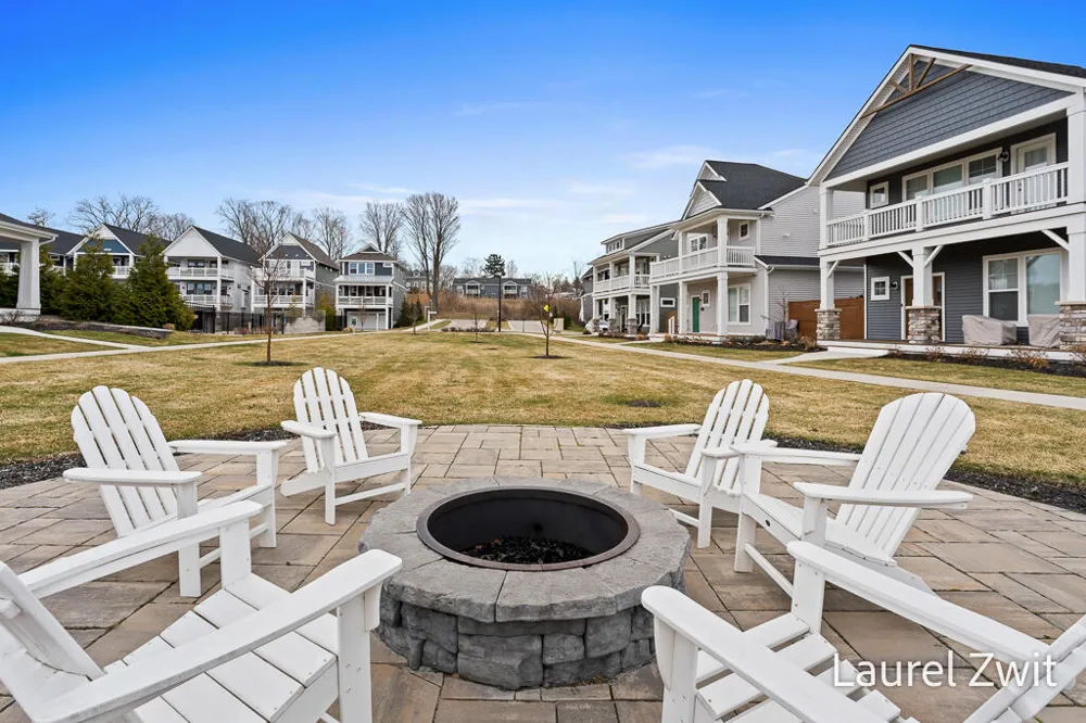 406 W Leland Drive Whitehall City, MI 49461