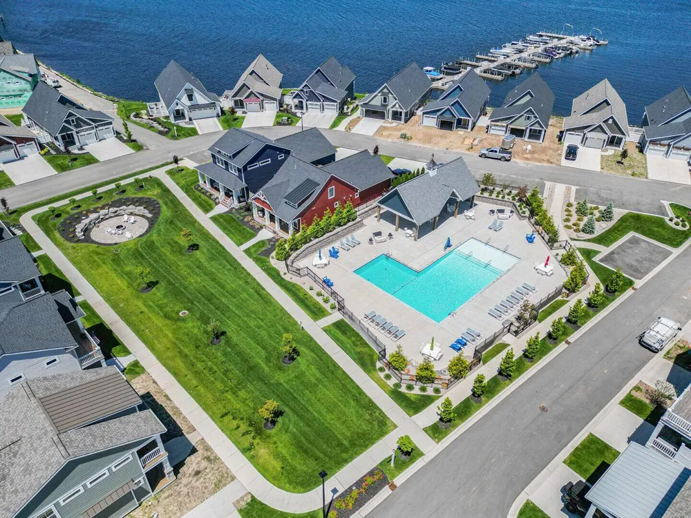406 W Leland Drive Whitehall City, MI 49461