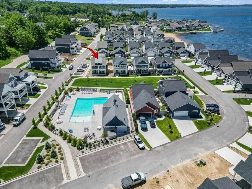406 W Leland Drive Whitehall City, MI 49461