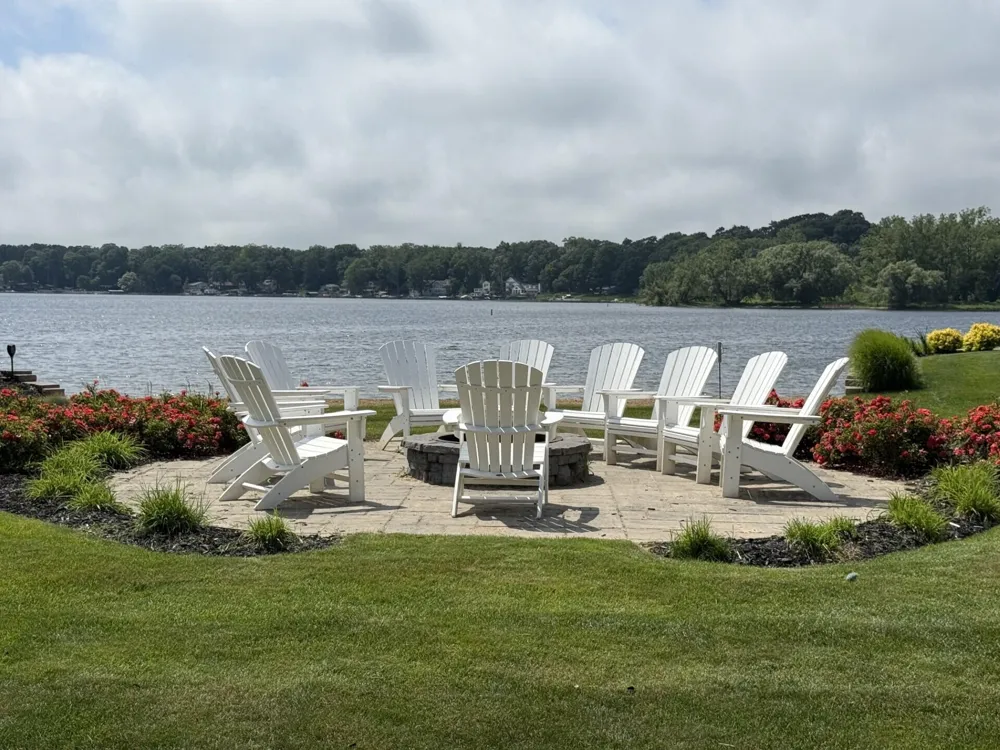 406 W Leland Drive Whitehall City, MI 49461