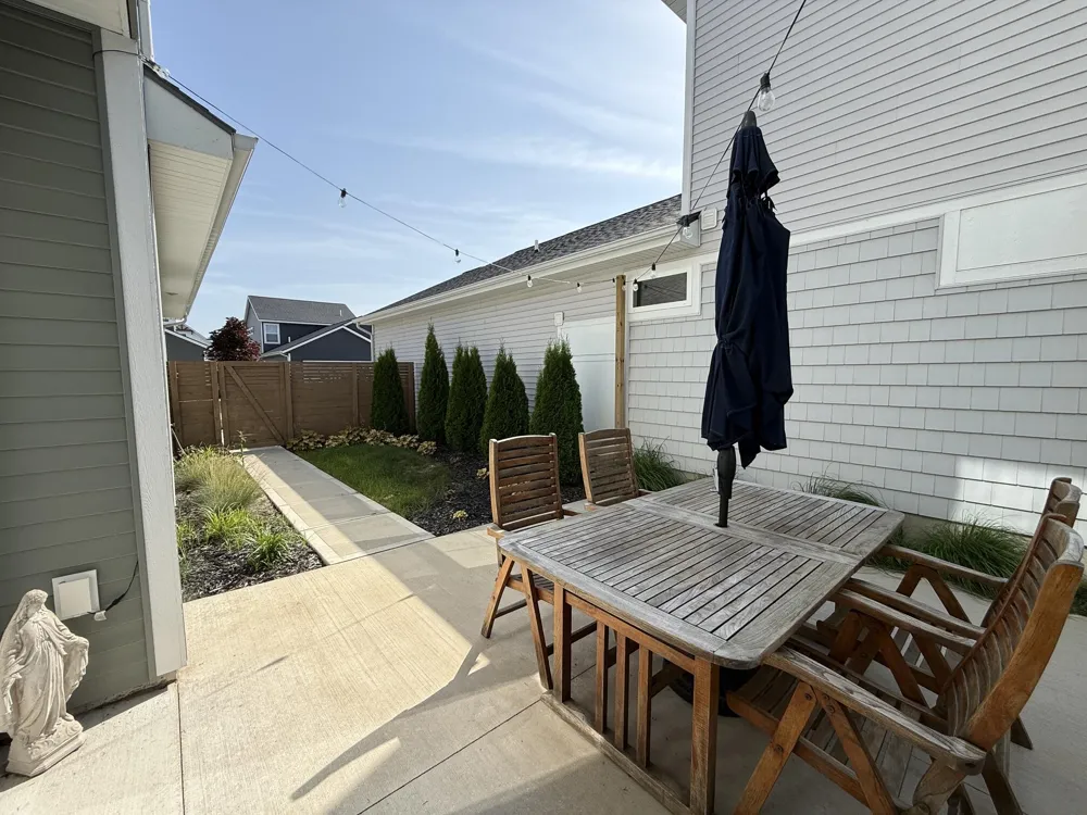 406 W Leland Drive Whitehall City, MI 49461