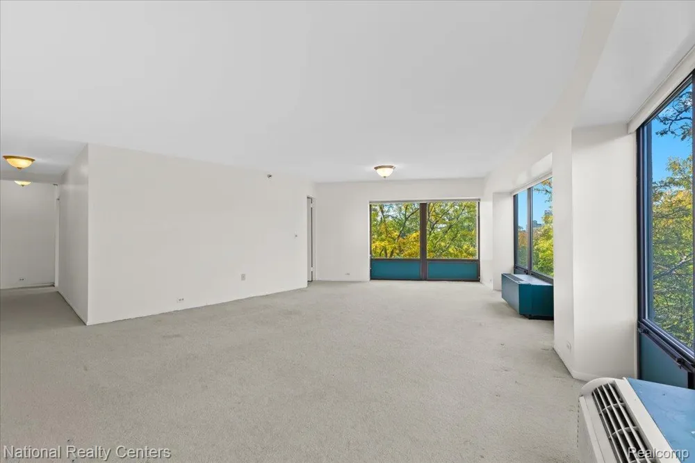 5000 Town Center #408 Southfield City, MI 48075