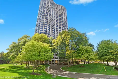 5000 Town Center #408
