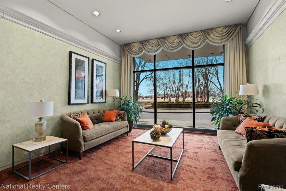 5000 Town Center #408 Southfield City, MI 48075