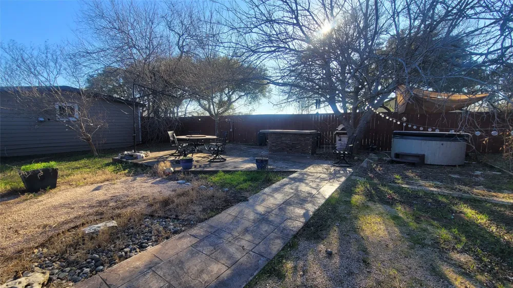 12410 Twin Creek Road Manchaca, TX 78652