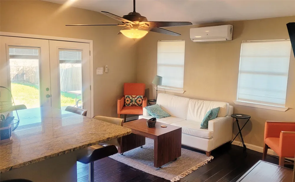 12410 Twin Creek Road Manchaca, TX 78652