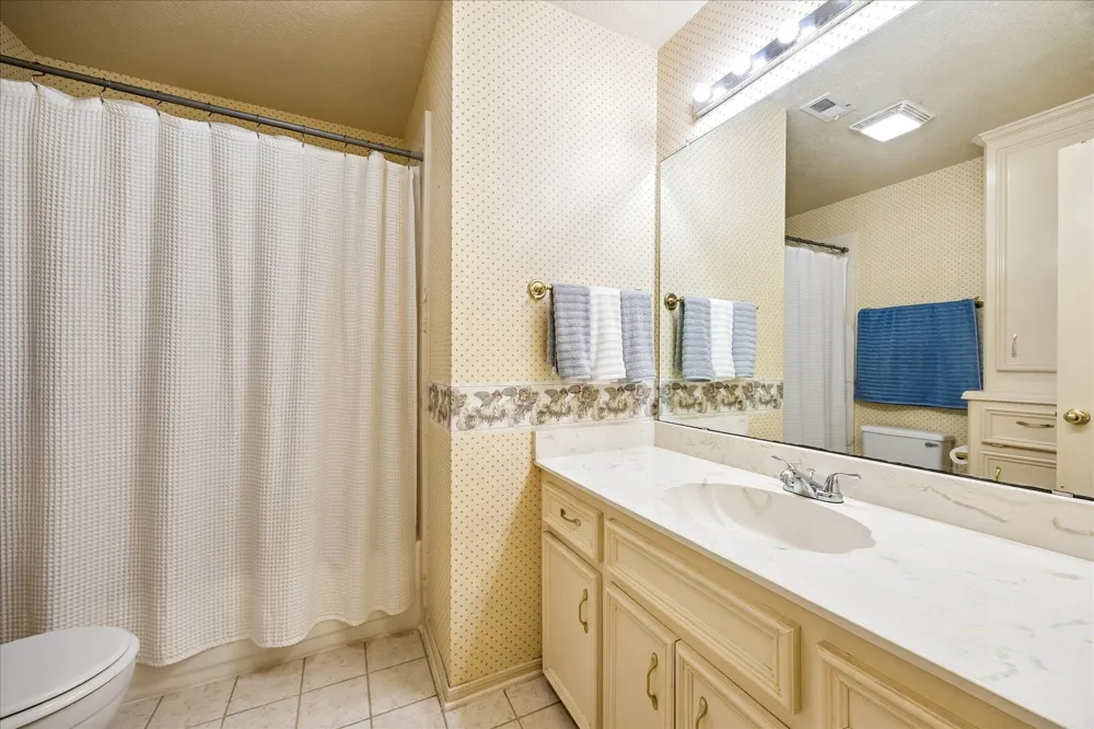 608 Westview Terrace Drive Sealy, TX 77474
