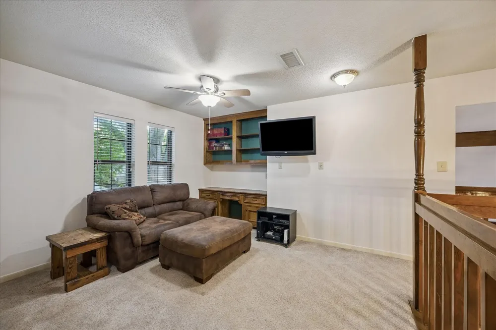 608 Westview Terrace Drive Sealy, TX 77474