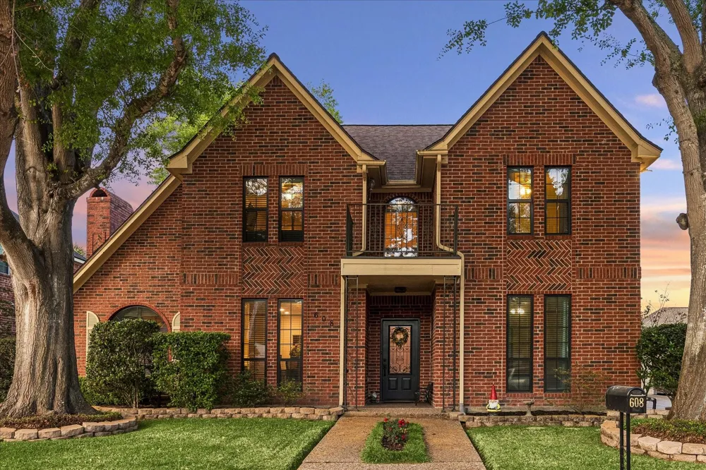 608 Westview Terrace Drive Sealy, TX 77474