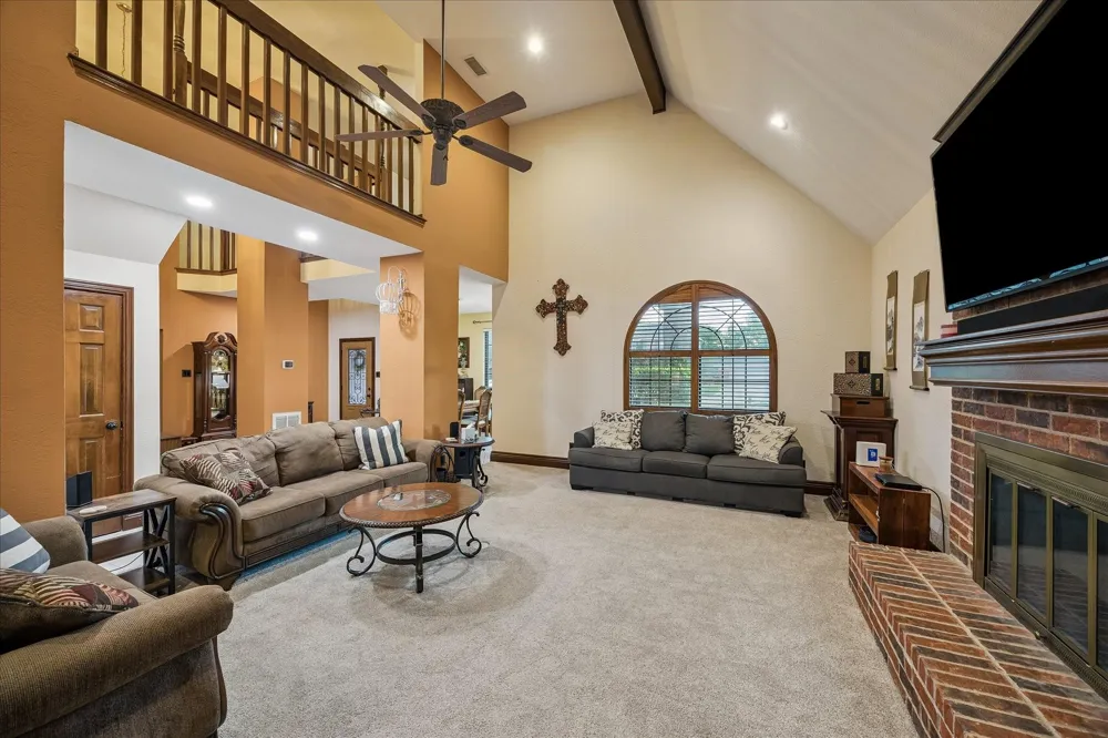 608 Westview Terrace Drive Sealy, TX 77474