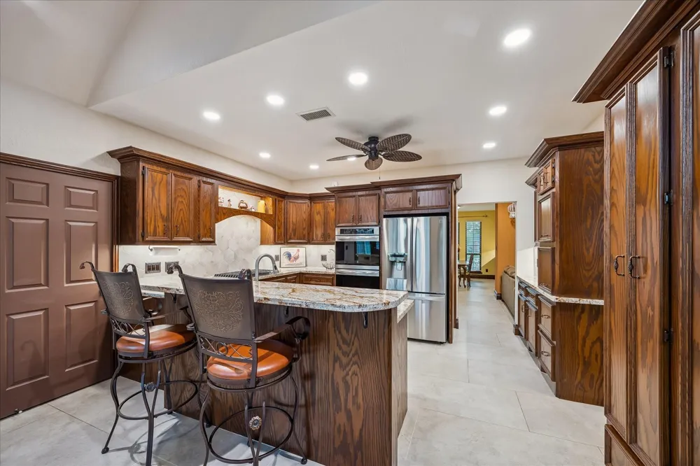 608 Westview Terrace Drive Sealy, TX 77474