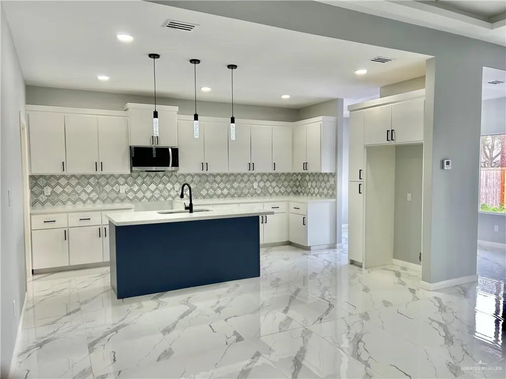 3614 Mina De Oro Edinburg, TX 78542