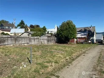 200 E Arizona Avenue