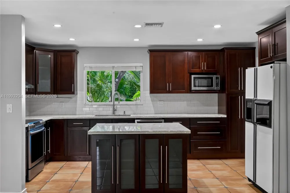 6767 SW 154th St Palmetto Bay, FL 33157