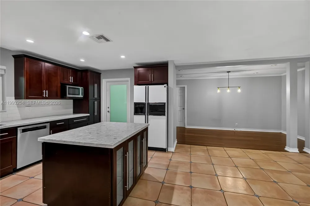6767 SW 154th St Palmetto Bay, FL 33157