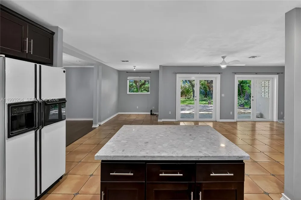 6767 SW 154th St Palmetto Bay, FL 33157