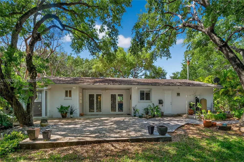6767 SW 154th St Palmetto Bay, FL 33157