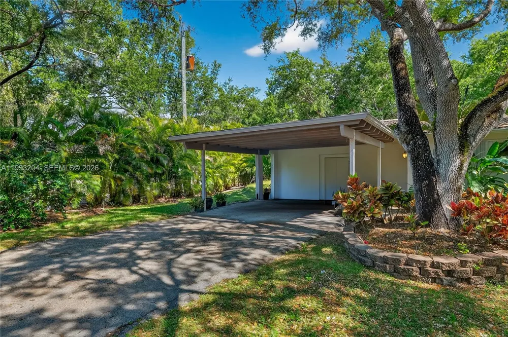 6767 SW 154th St Palmetto Bay, FL 33157