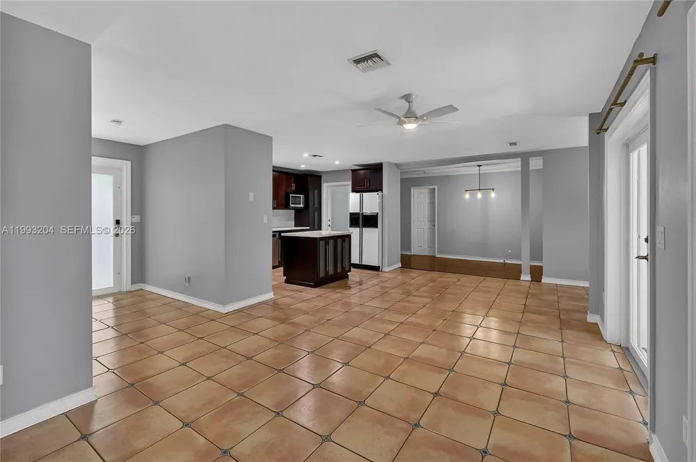 6767 SW 154th St Palmetto Bay, FL 33157
