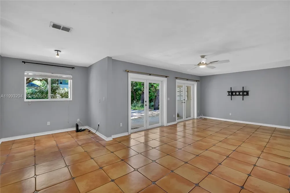 6767 SW 154th St Palmetto Bay, FL 33157