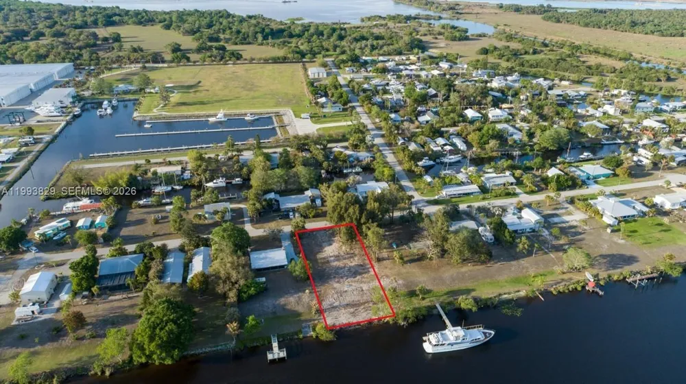 1035 W Anchor Lane Moore Haven, FL 33471