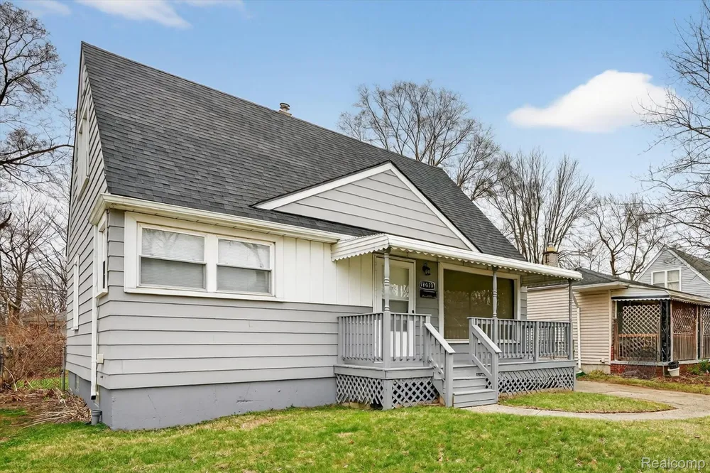 18678 Gaylord Redford Charter Township, MI 48240