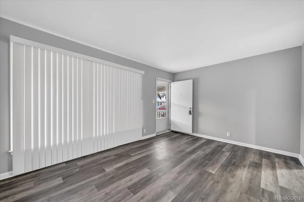 18678 Gaylord Redford Charter Township, MI 48240