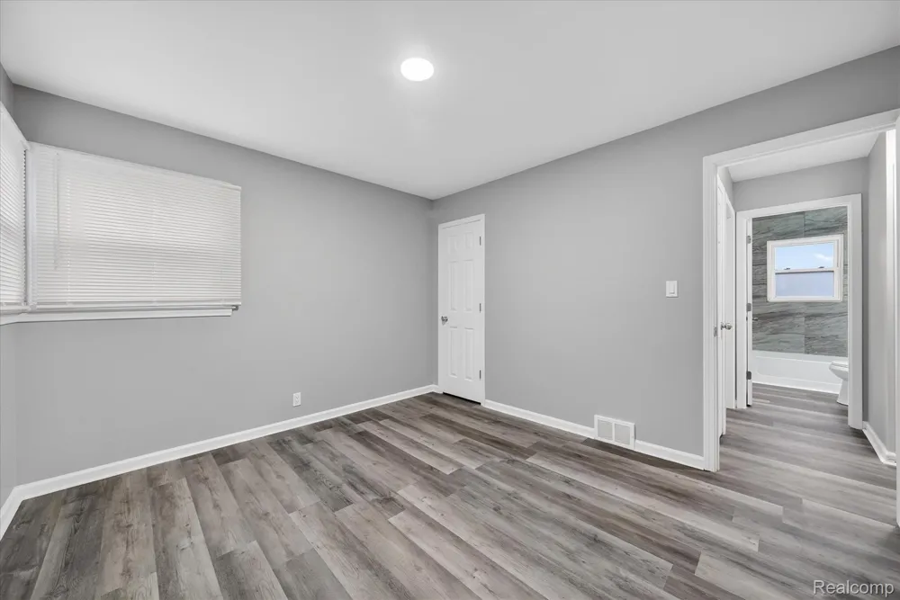 18678 Gaylord Redford Charter Township, MI 48240