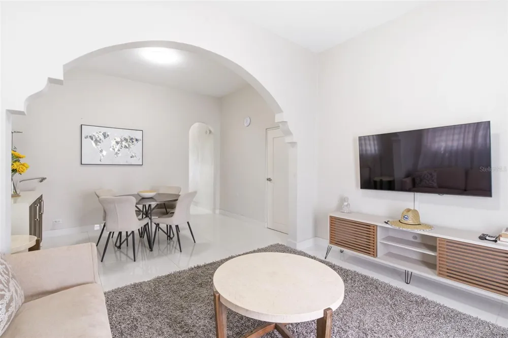 56 CALLE F KRUG CONDADO #4 San Juan, PR 00907