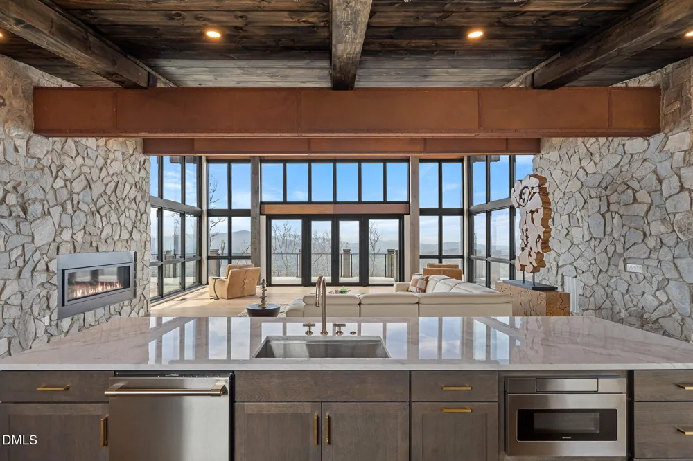 404 Silver Eagle Trail Banner Elk, NC 28604
