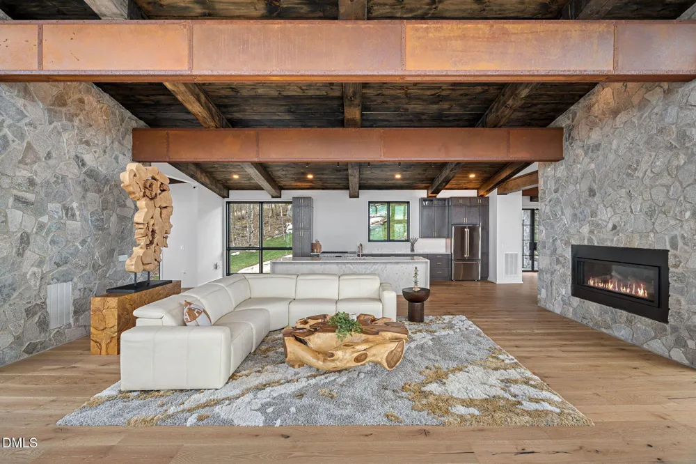 404 Silver Eagle Trail Banner Elk, NC 28604