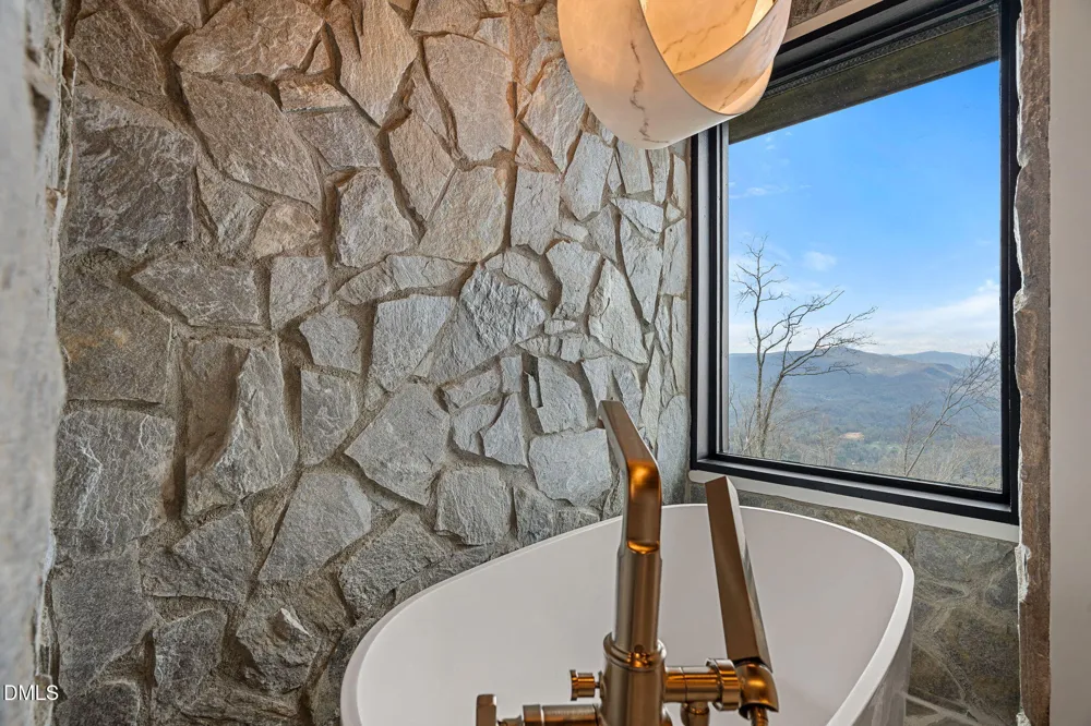404 Silver Eagle Trail Banner Elk, NC 28604