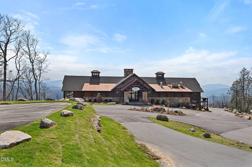 404 Silver Eagle Trail Banner Elk, NC 28604