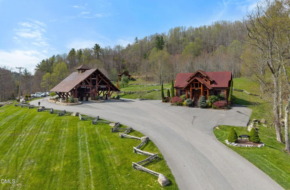 404 Silver Eagle Trail Banner Elk, NC 28604