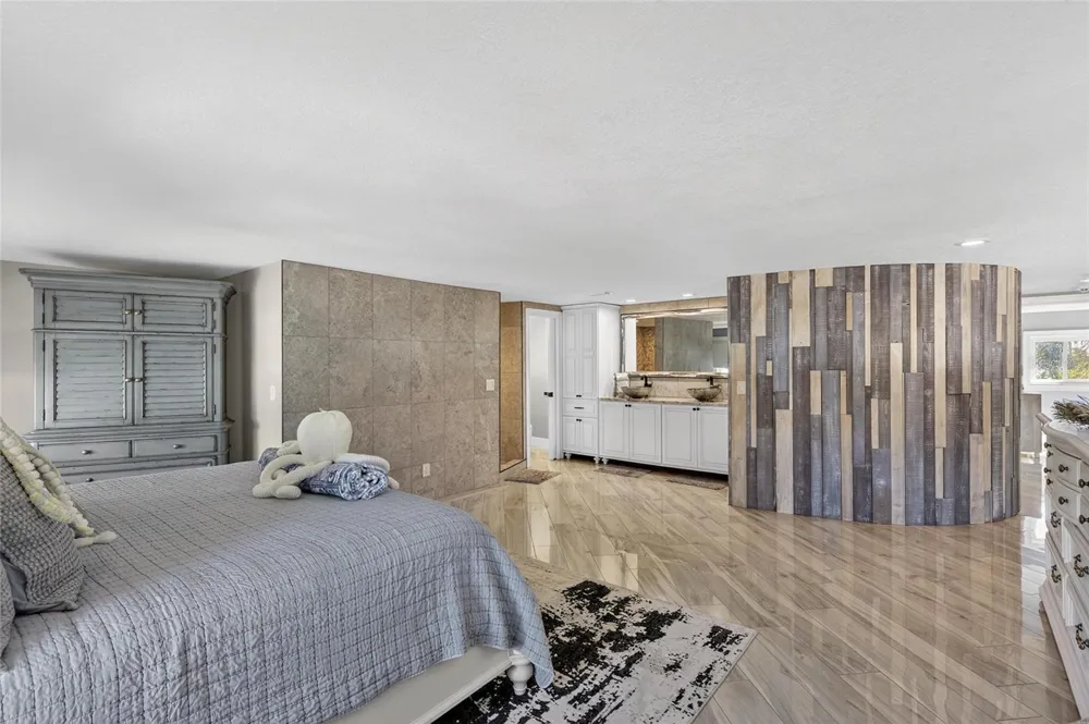 931 GULF BOULEVARD Belleair Beach, FL 33786