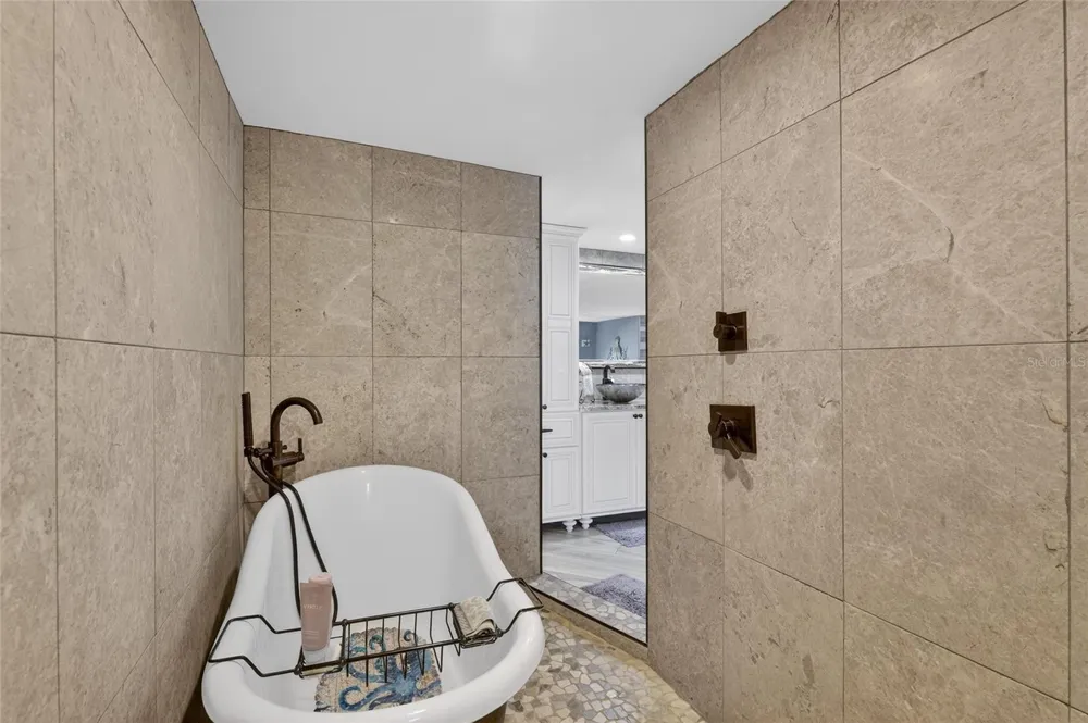 931 GULF BOULEVARD Belleair Beach, FL 33786